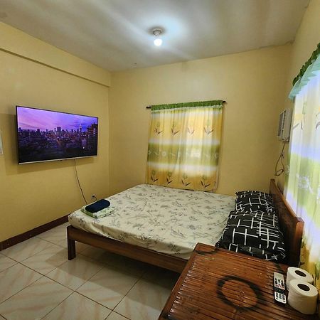 Larosa Hostel Puerto Princesa Екстер'єр фото