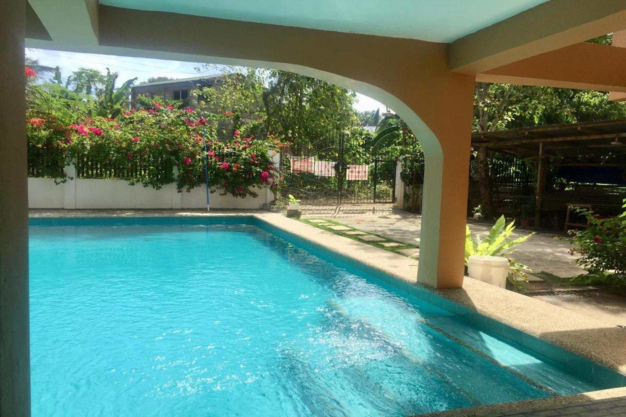 Larosa Hostel Puerto Princesa Екстер'єр фото