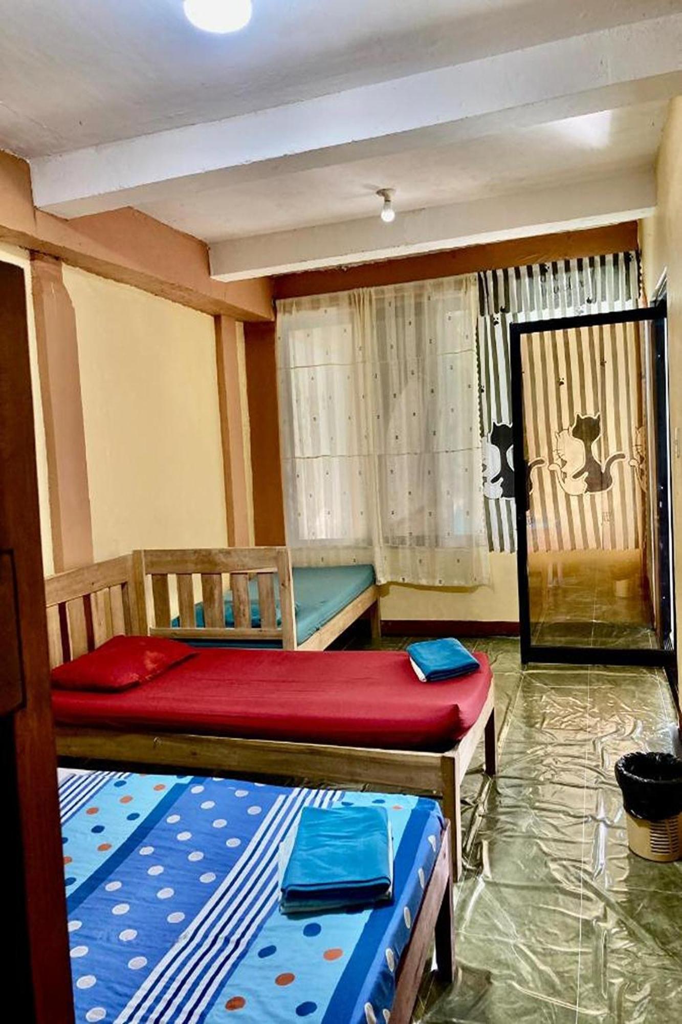 Larosa Hostel Puerto Princesa Екстер'єр фото