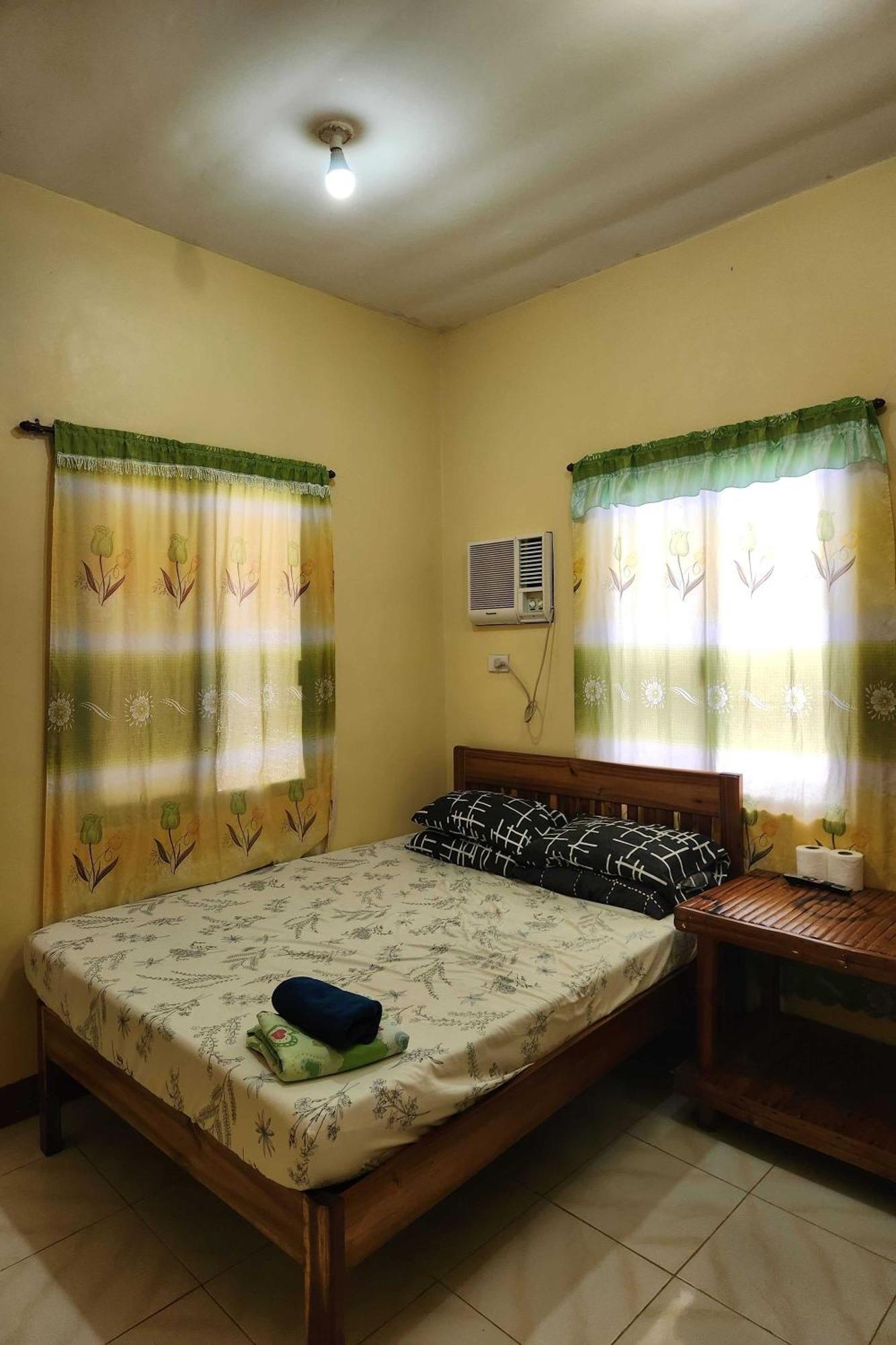 Larosa Hostel Puerto Princesa Екстер'єр фото