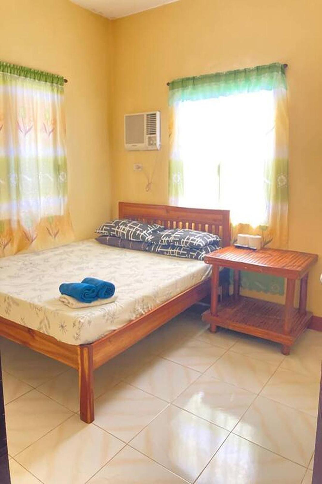Larosa Hostel Puerto Princesa Екстер'єр фото