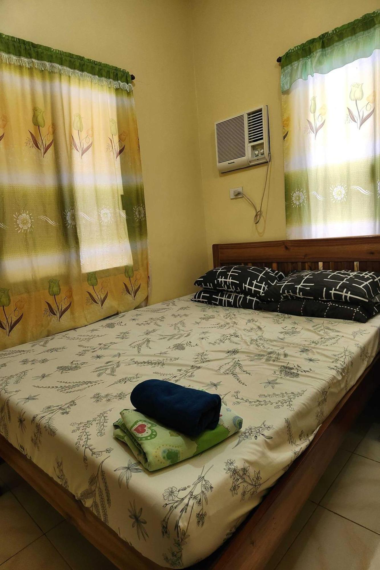 Larosa Hostel Puerto Princesa Екстер'єр фото