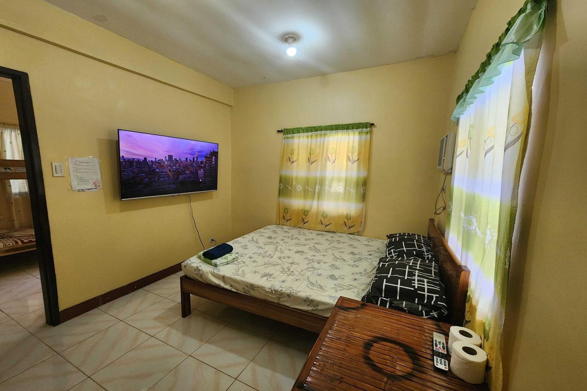 Larosa Hostel Puerto Princesa Екстер'єр фото